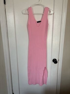 PrettyLittleThing Pink Ribbed V-Neck Midi Dress with Side Slit